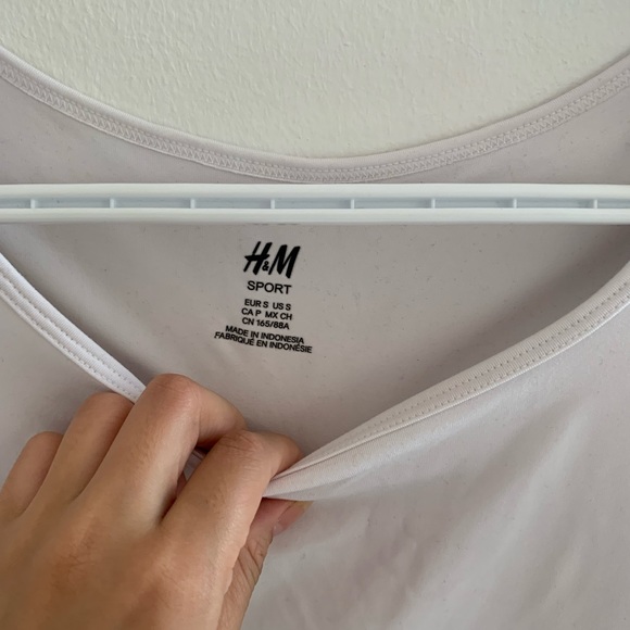 H&M Sport Tee - Picture 3 of 3